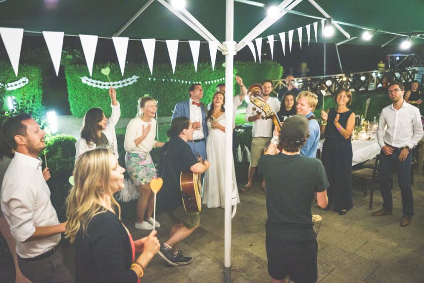 Tape That - Trio für Hochzeiten mit Kontrabass, Gitarre und Gesang; Hochzeitsband; Liveband für Veranstaltungen